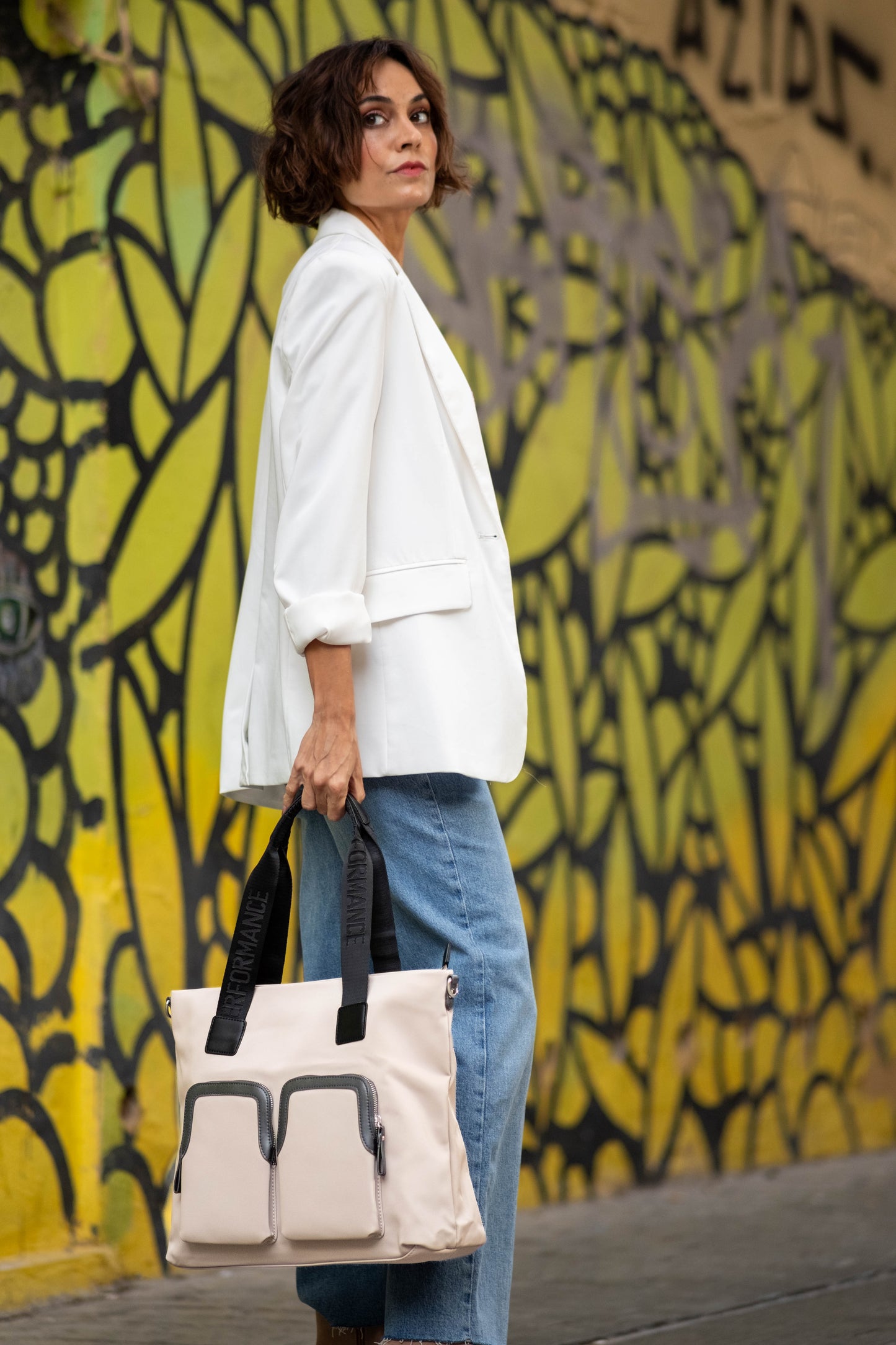 Bolso Tote ANZA Nylon Color Taupe, Bolsillos Delanteros