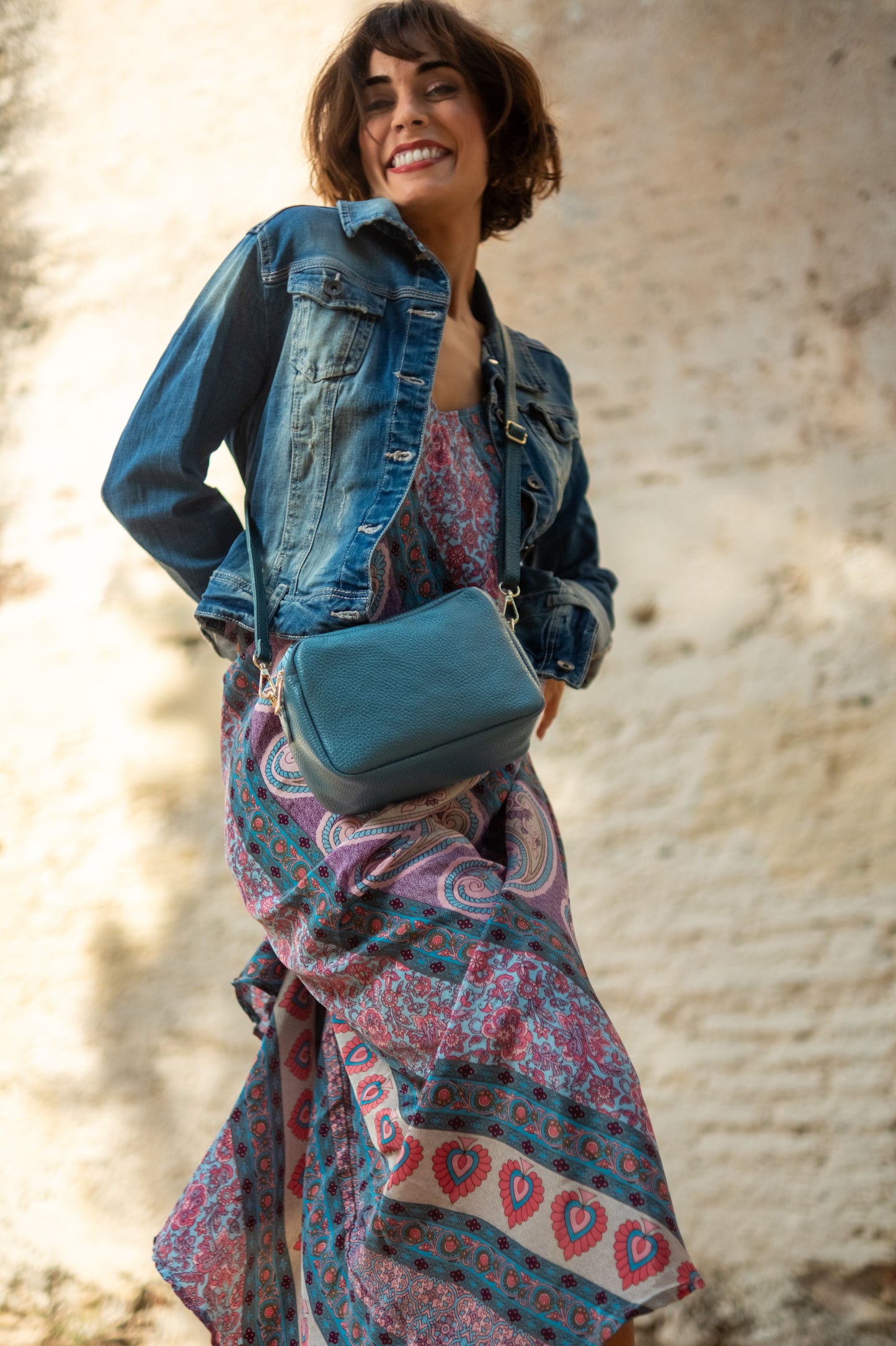 Bolso PETRO en PIEL Color Petróleo, asa piel ajustable