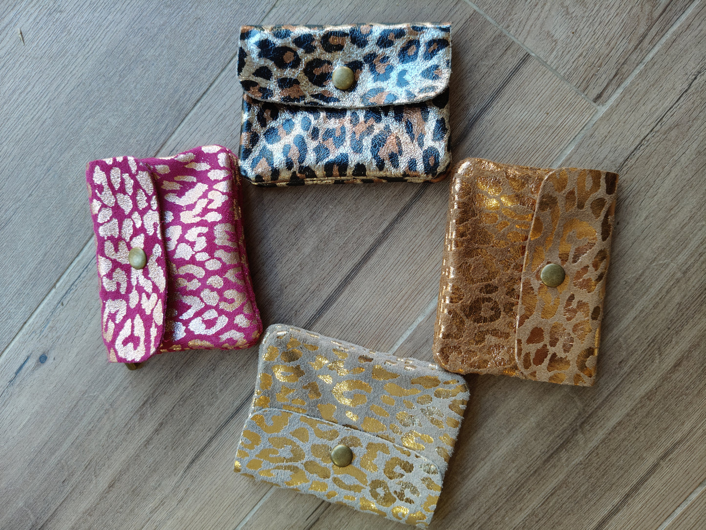 Monedero piel italiana animal print