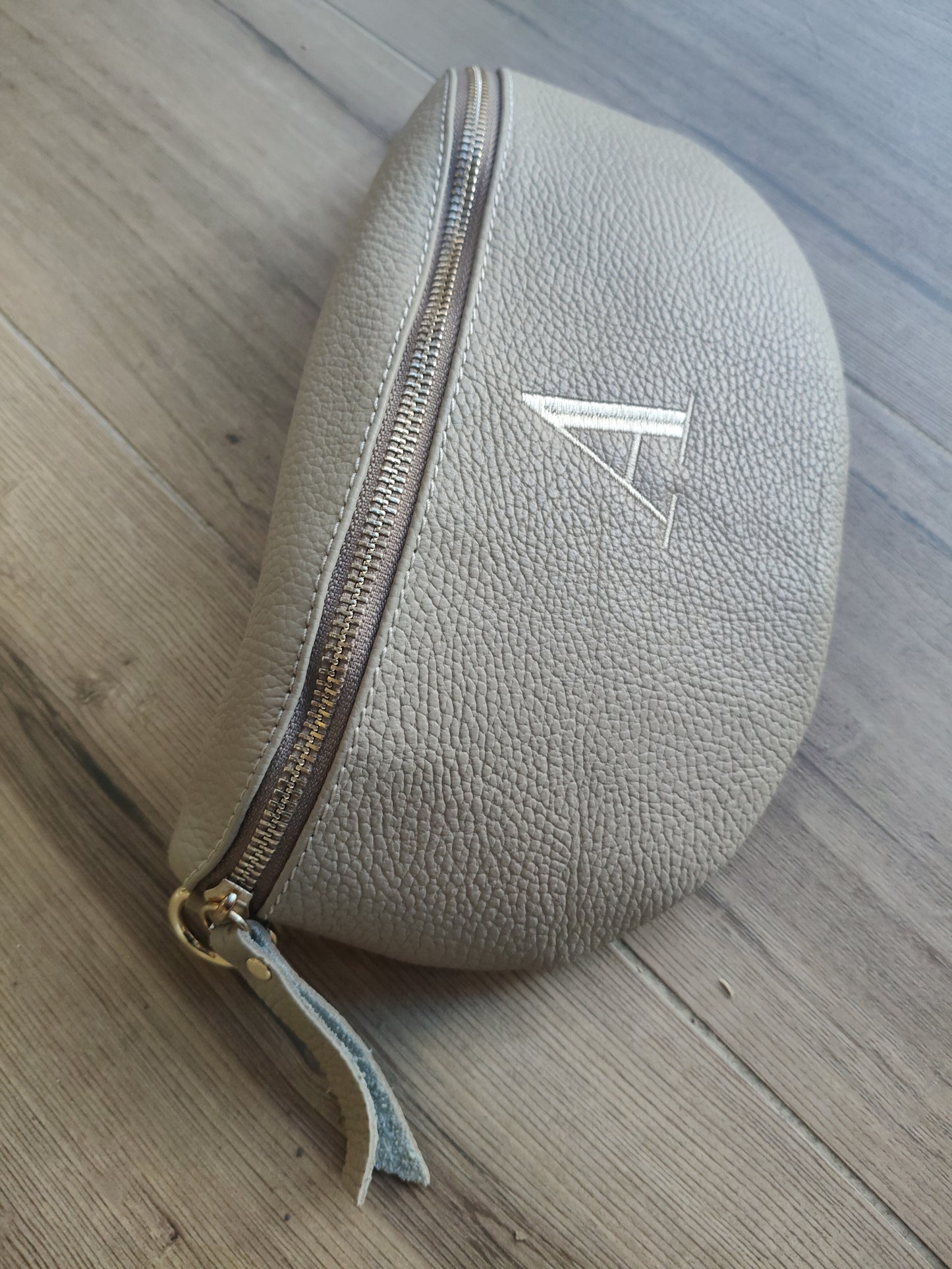 Riñonera/bandolera PIEL (PERSONALIZACIÓN GRATUITA)
