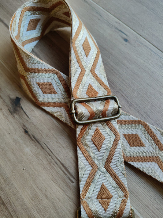 Asa marrón - dorado