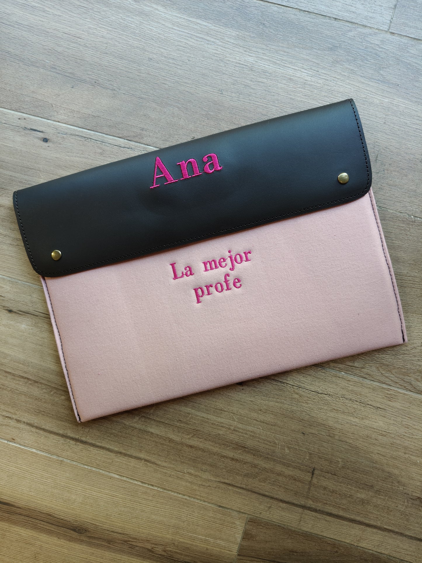 Portadocumentos de piel personalizable