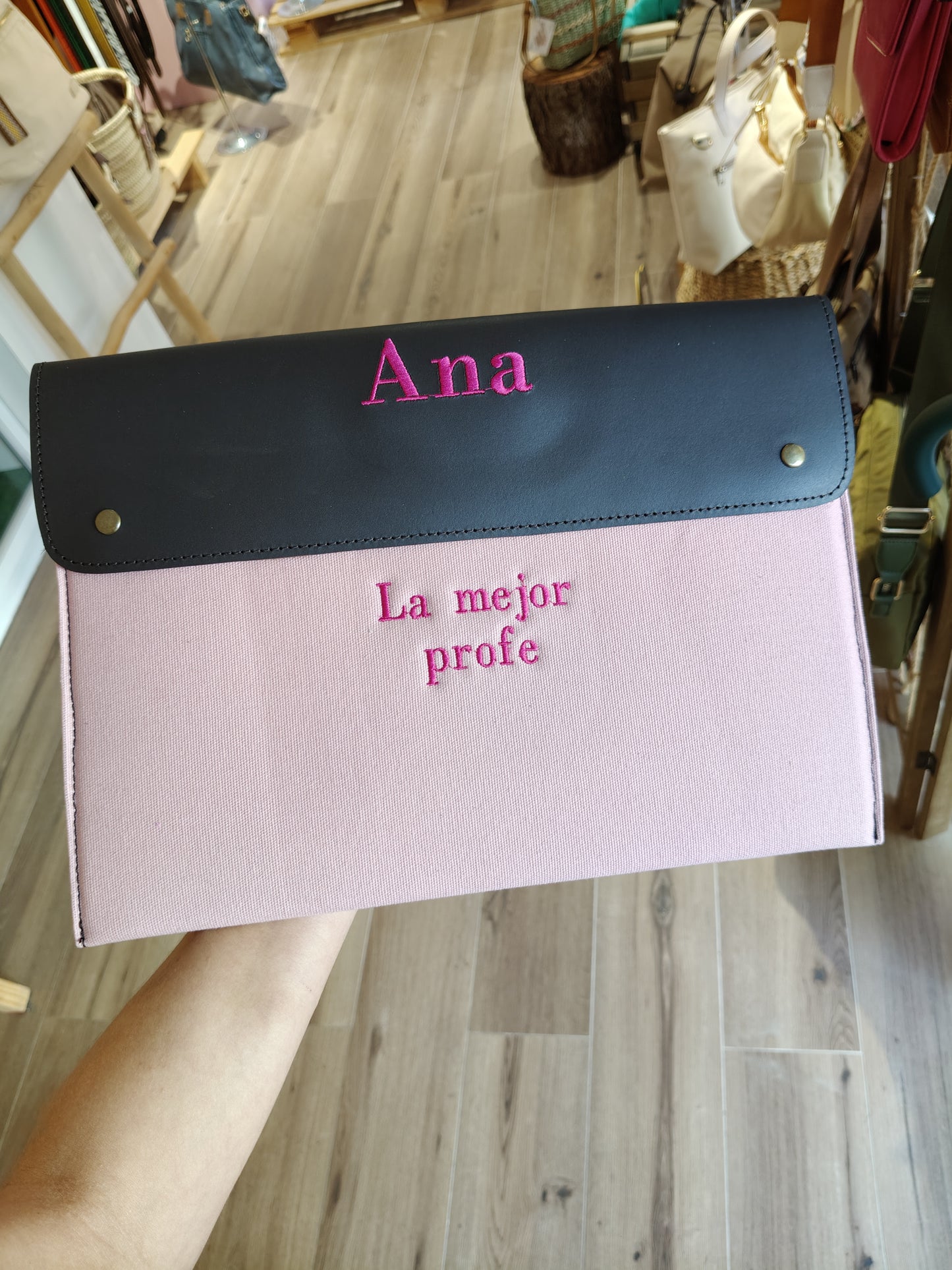 Portadocumentos de piel personalizable